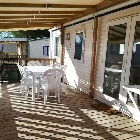 Ensoleille A Avec Piscine Partageea Dom wakacyjny Canet-en-Roussillon