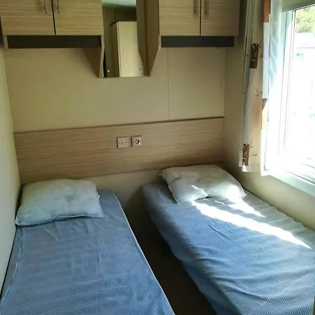 Ensoleille A Avec Piscine Partageea Dom wakacyjny